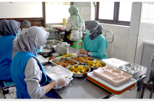 pelatihan keamanan pangan bagi staf